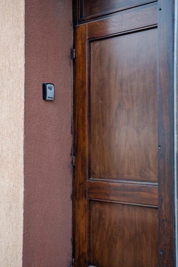 Reghin Guest House Exterior photo